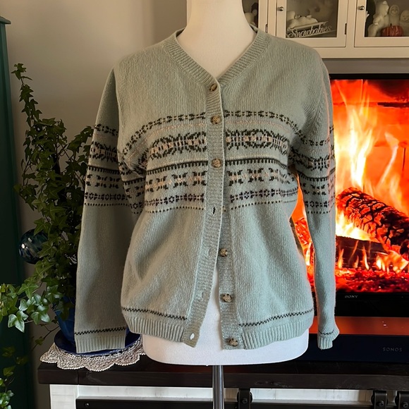 Pendleton Sweater - Picture 1 of 3